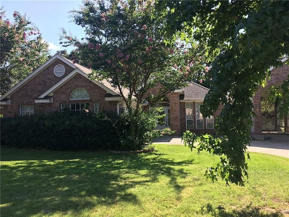 1st image of 13024 Fairway Dr