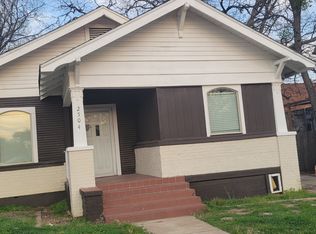 2504 Loving Ave, Fort Worth, TX 76164