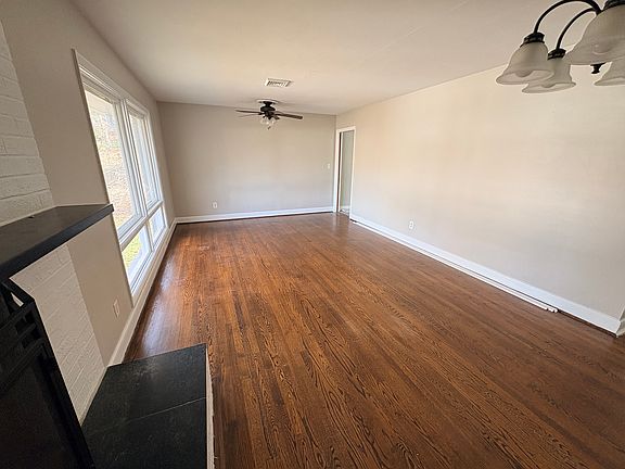 3rd image of 1911 McGuffey Ln