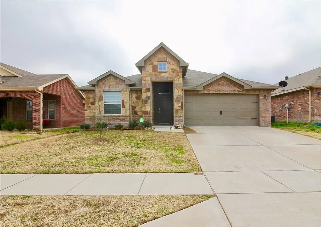 2829 Adams Fall Ln — Photo 4