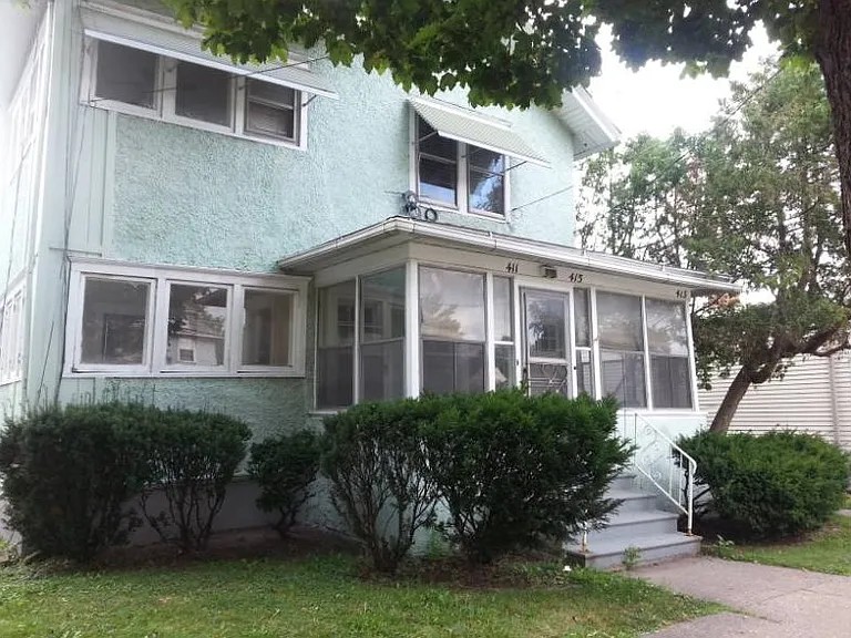 411 S West Ave — Photo 1