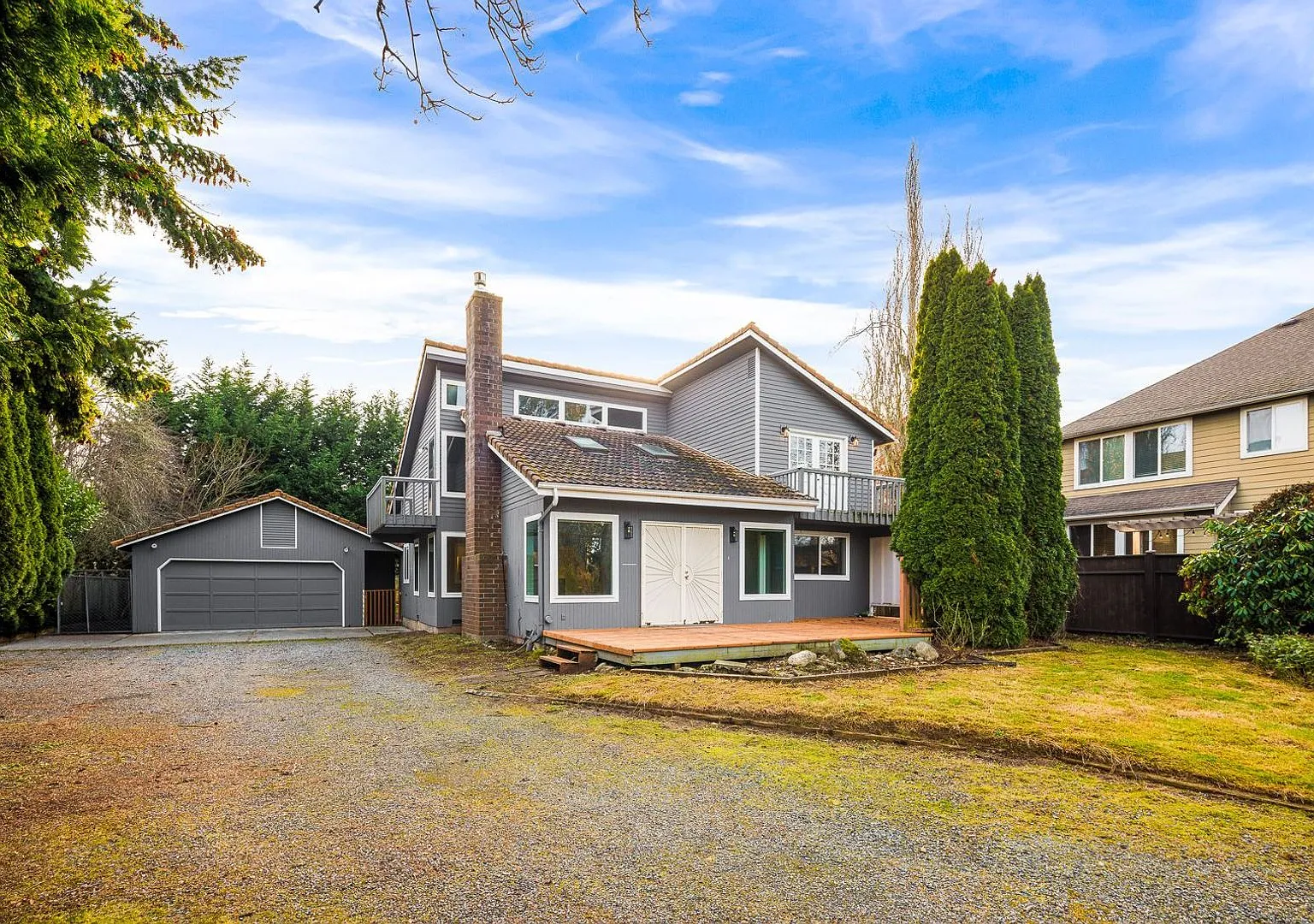 Wonderful 3BD Finn Hill Home in Kirkland with Garage! — Photo 1