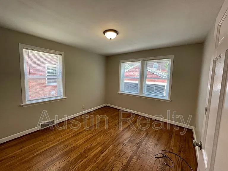 7215 Amherst Ave — Photo 7