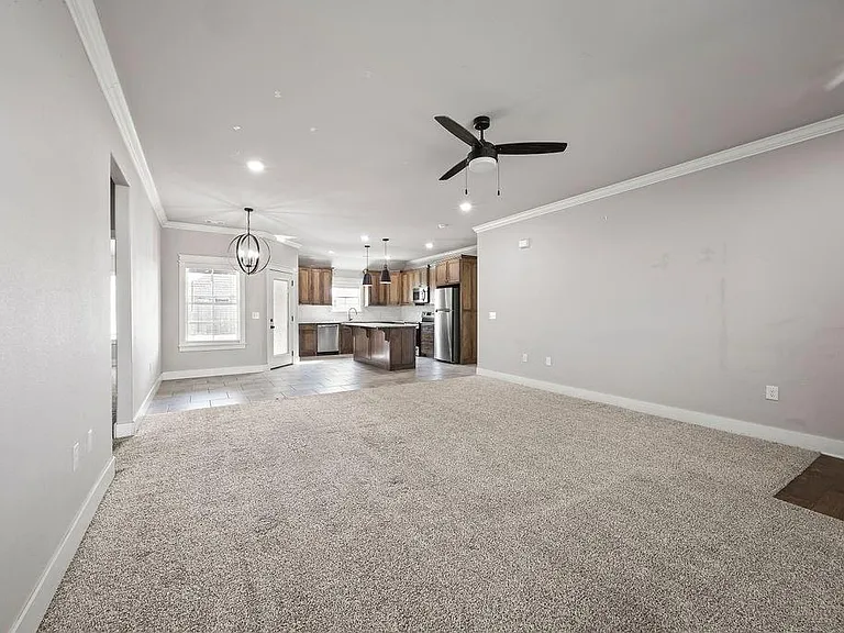 1052 Hampton St — Photo 10