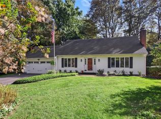 33 Scotch Ln, Rochester, NY 14617