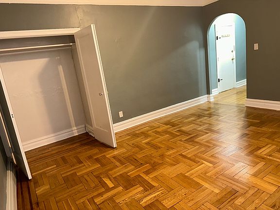 3rd image of 166 Jewett Ave #Aa4