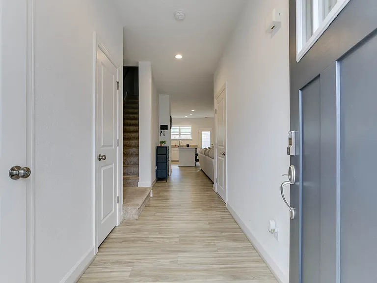 2416 Trafton Pl — Photo 2
