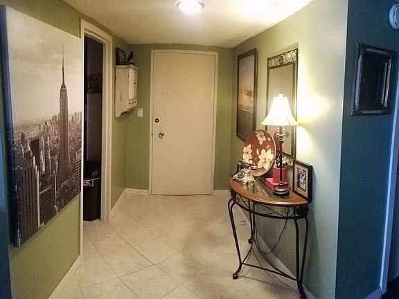 2nd image of 2350 W 1st St APT 501