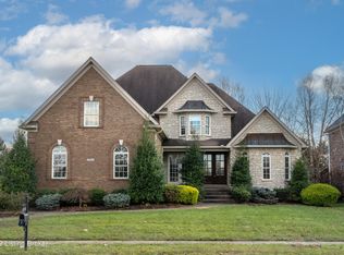 6004 Waterfall Way, Prospect, KY 40059
