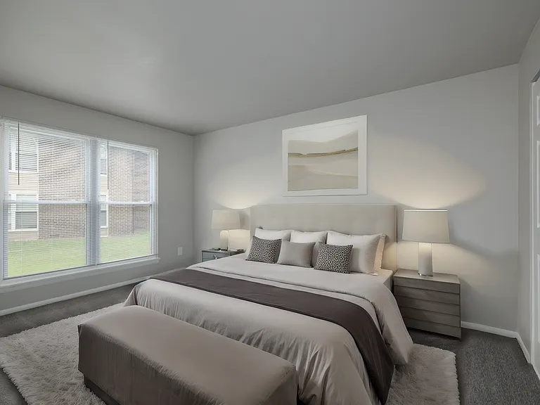 Edgewater Manor — Photo 16