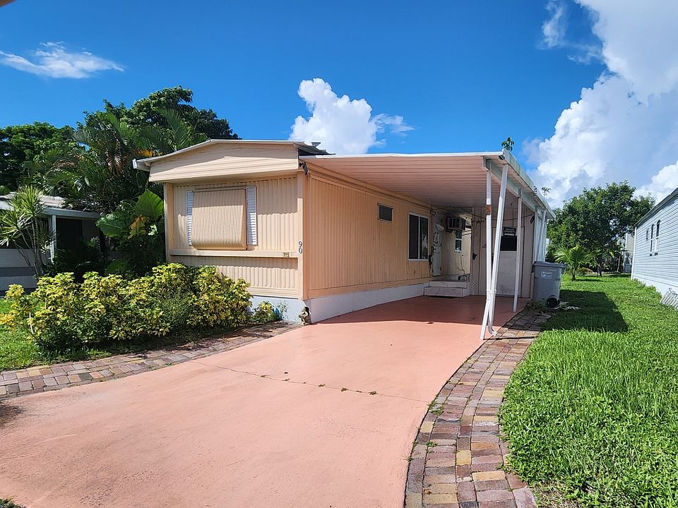 1st image of 90 Havenwood Dr #90