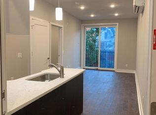 2010 Walnut St APT 502, Philadelphia, PA 19103