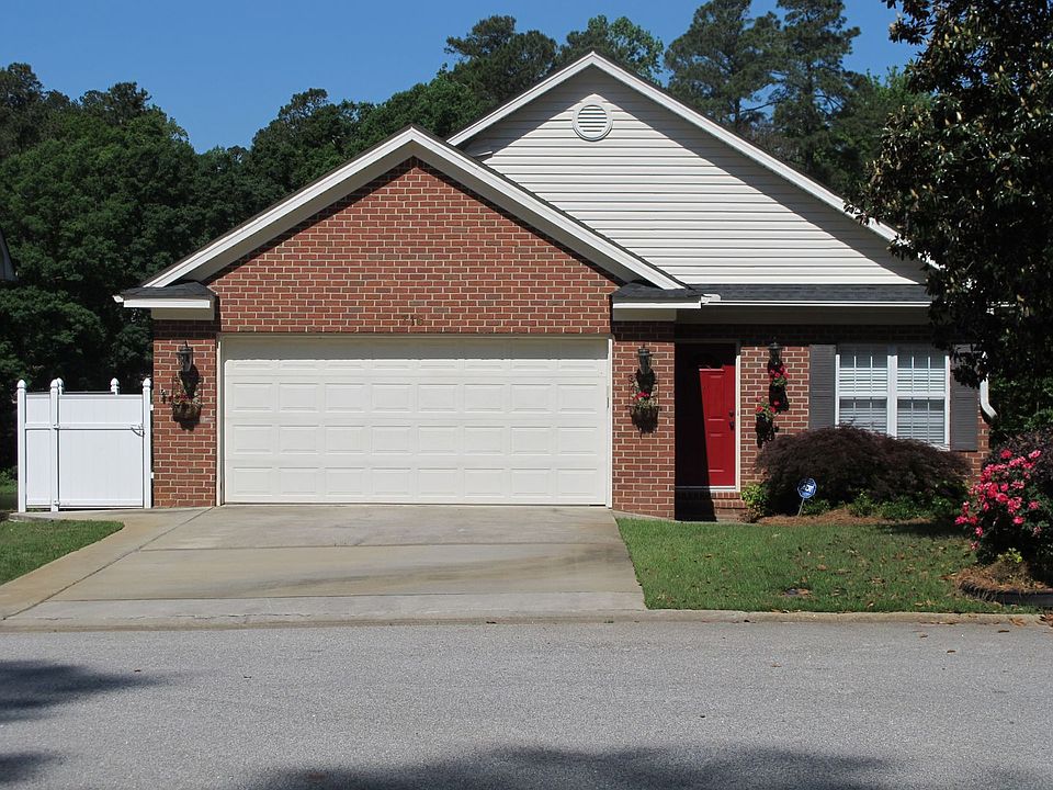 1st image of 716 Crown Point Ct