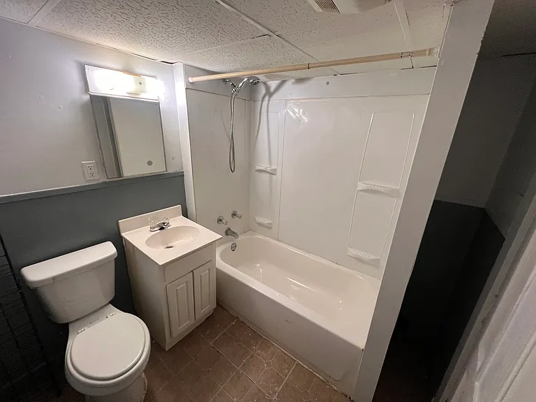 1112 Lenox Ave #2F — Photo 11