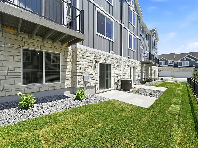 959 W Mountain Hollow Way — Photo 38