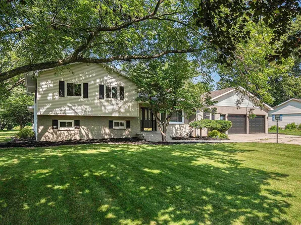 55931 Candace Ln, Mishawaka, IN 46545
