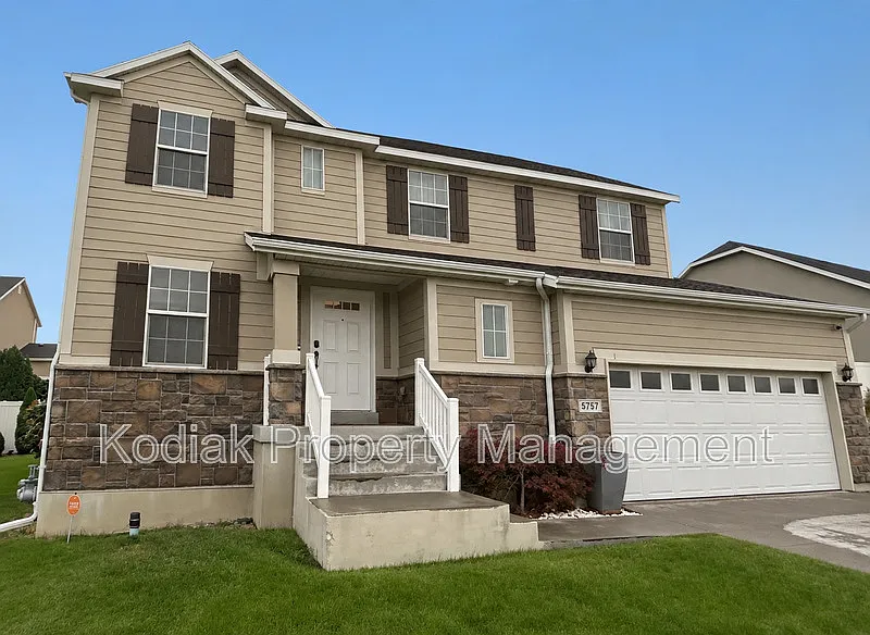 5757 S Coral Pine Ct