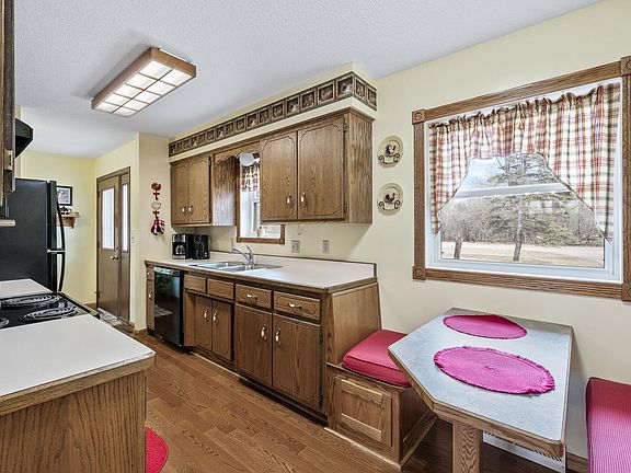 2nd image of 38470 Gerald Ave
