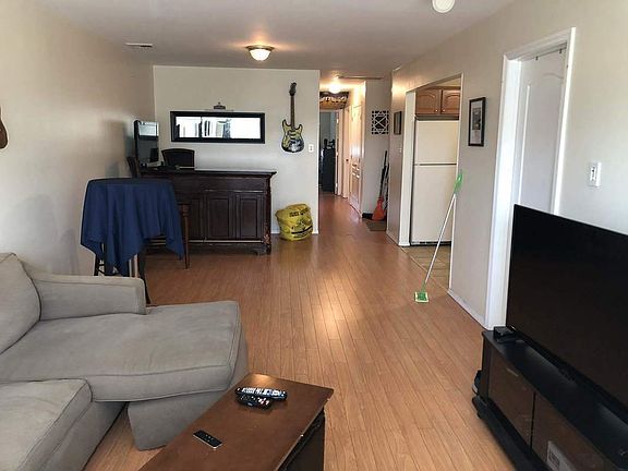 3rd image of 5009 30th Ave #3