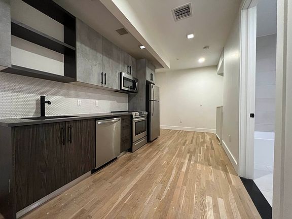 2nd image of 1636 De Kalb Ave #1F