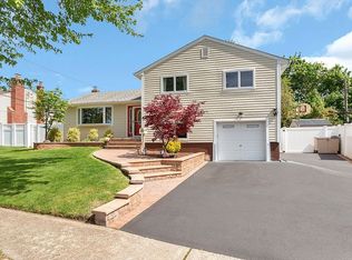 96 Caffrey Ave, Bethpage, NY 11714