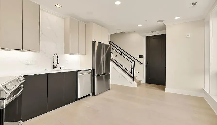 2305 Nicholson Street Southeast - 404 — Photo 1