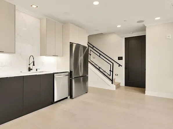 2305 Nicholson St SE Unit 404, Washington, DC 20020