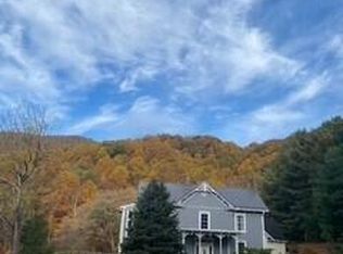 5109 Twelve Oclock Knob Rd, Roanoke, VA 24018