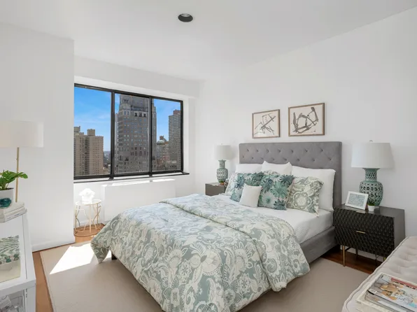 1441 Third Avenue image 5 of 8