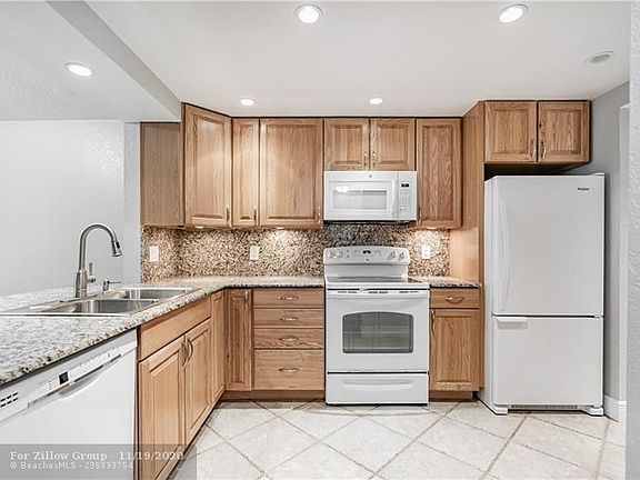 2nd image of 400 Commodore Dr APT 103
