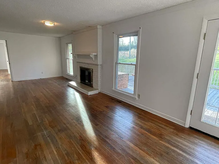 3426 Lee Hwy — Photo 8