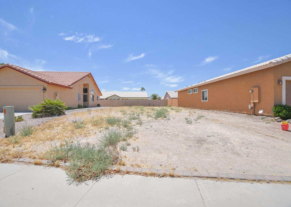 1st image of 2111 N Sweetwater Dr