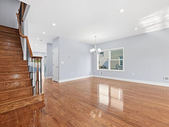 4th image of 761 4th St #B