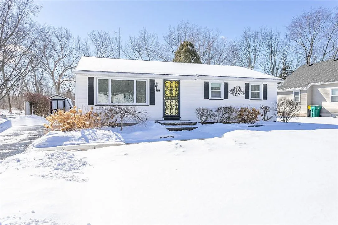 69 Elmore Dr photo 1