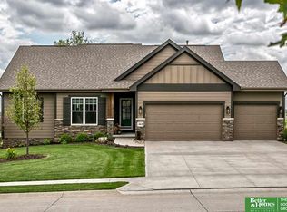 19619 Adams St, Omaha, NE 68135