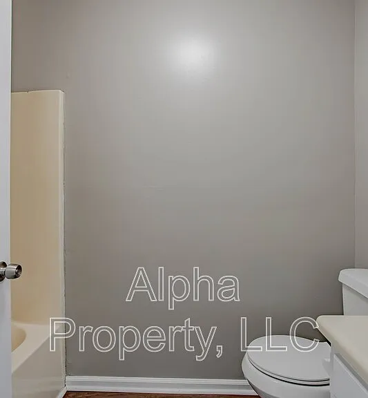 210 Carter St — Photo 7