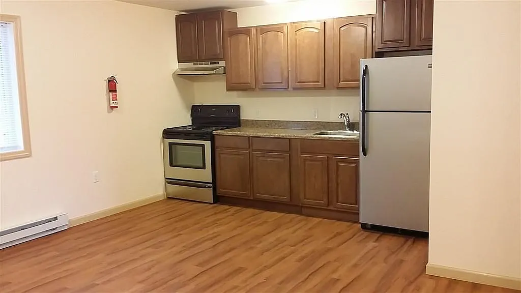 2 bed, 800 sqft, $995 — Photo 2