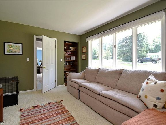 5th image of 7686 Blackford Dr