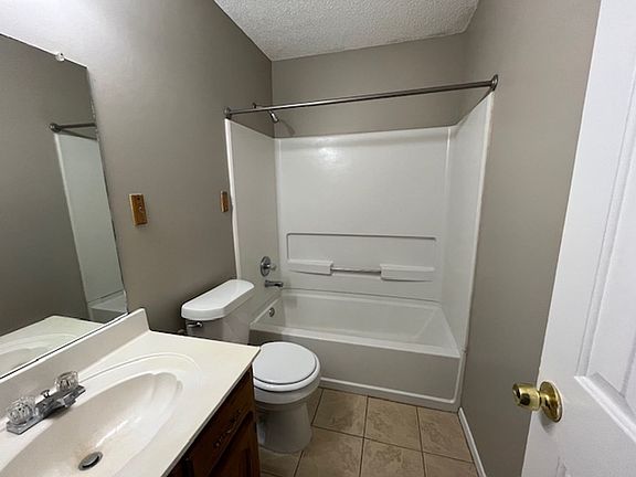 2nd image of 10464 Kristen Dr S