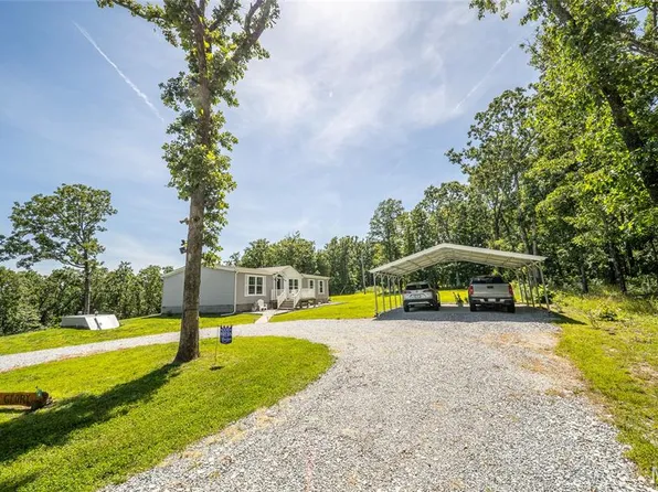 5963 Highway 17, Yukon, MO 65589