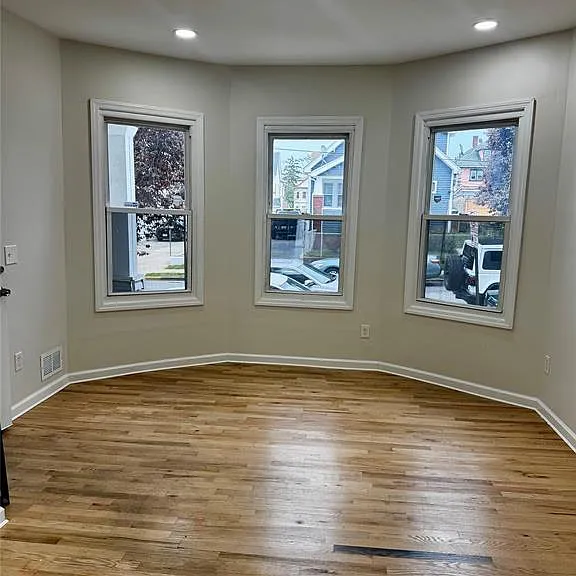 1022 E 22nd St #1 — Photo 1