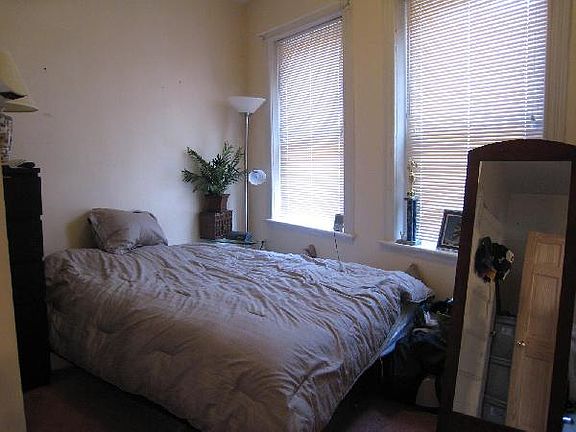 3rd image of 28 Charter St APT 7