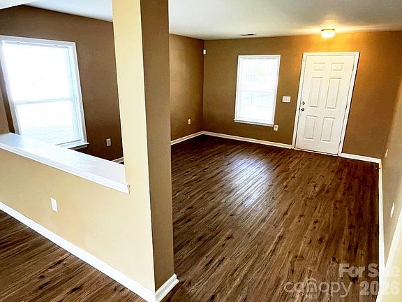 4th image of 14043 Pinyon Pine Ln