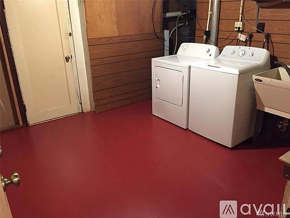 2nd image of 15657 Ambaum Blvd SW #A