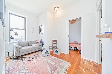 Rented by Living New York