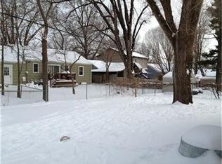 5525 Beverly Ln, Mission, KS 66202
