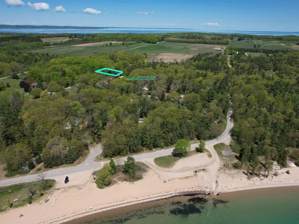 18961 Traverse St, Traverse City, MI 49686