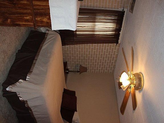 5th image of 621 Sweitzer St