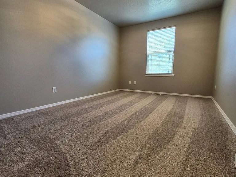 Upstairs bedroom 1