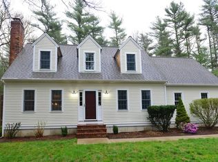 86 Haskell Ridge Rd, Rochester, MA 02770